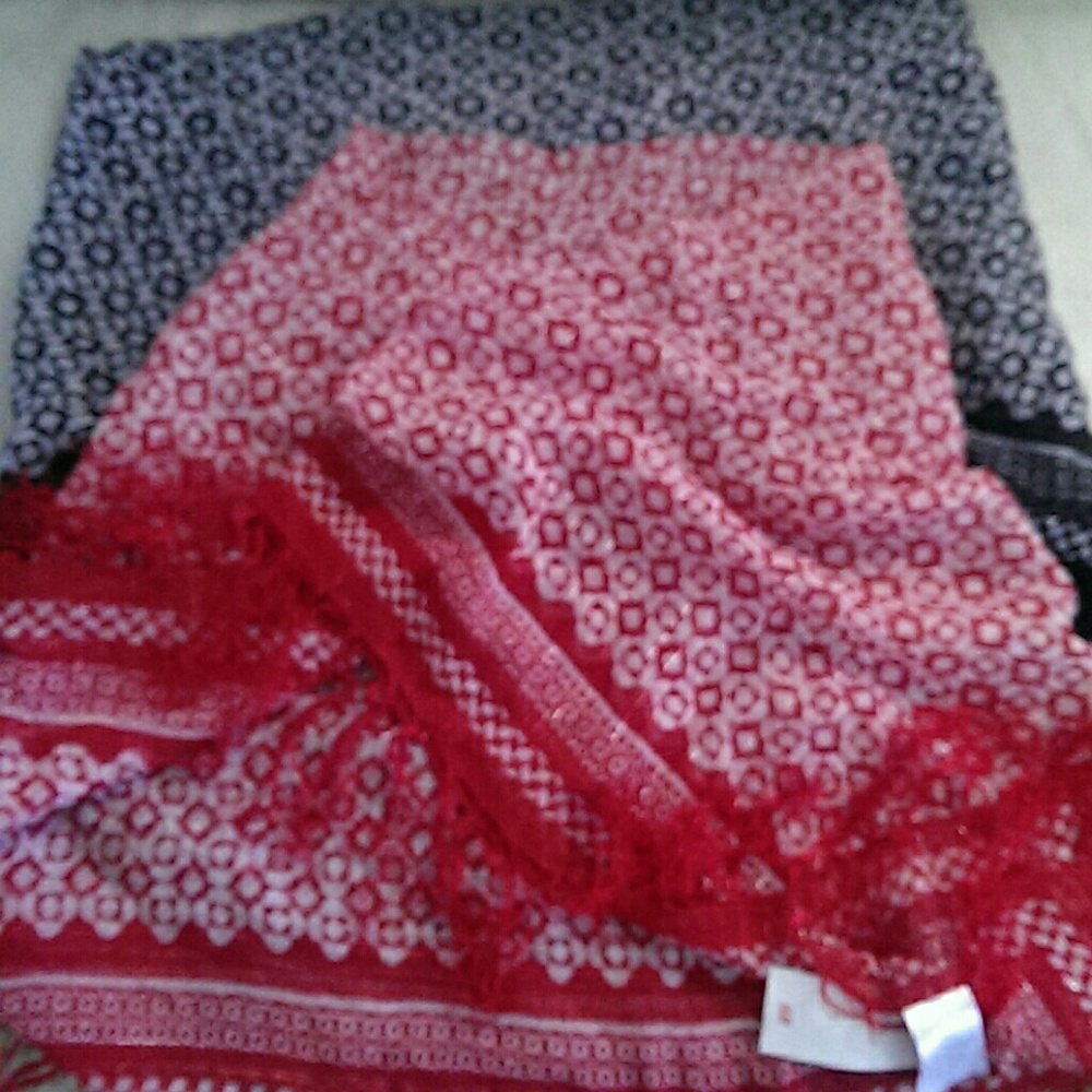 2 H&M scarves